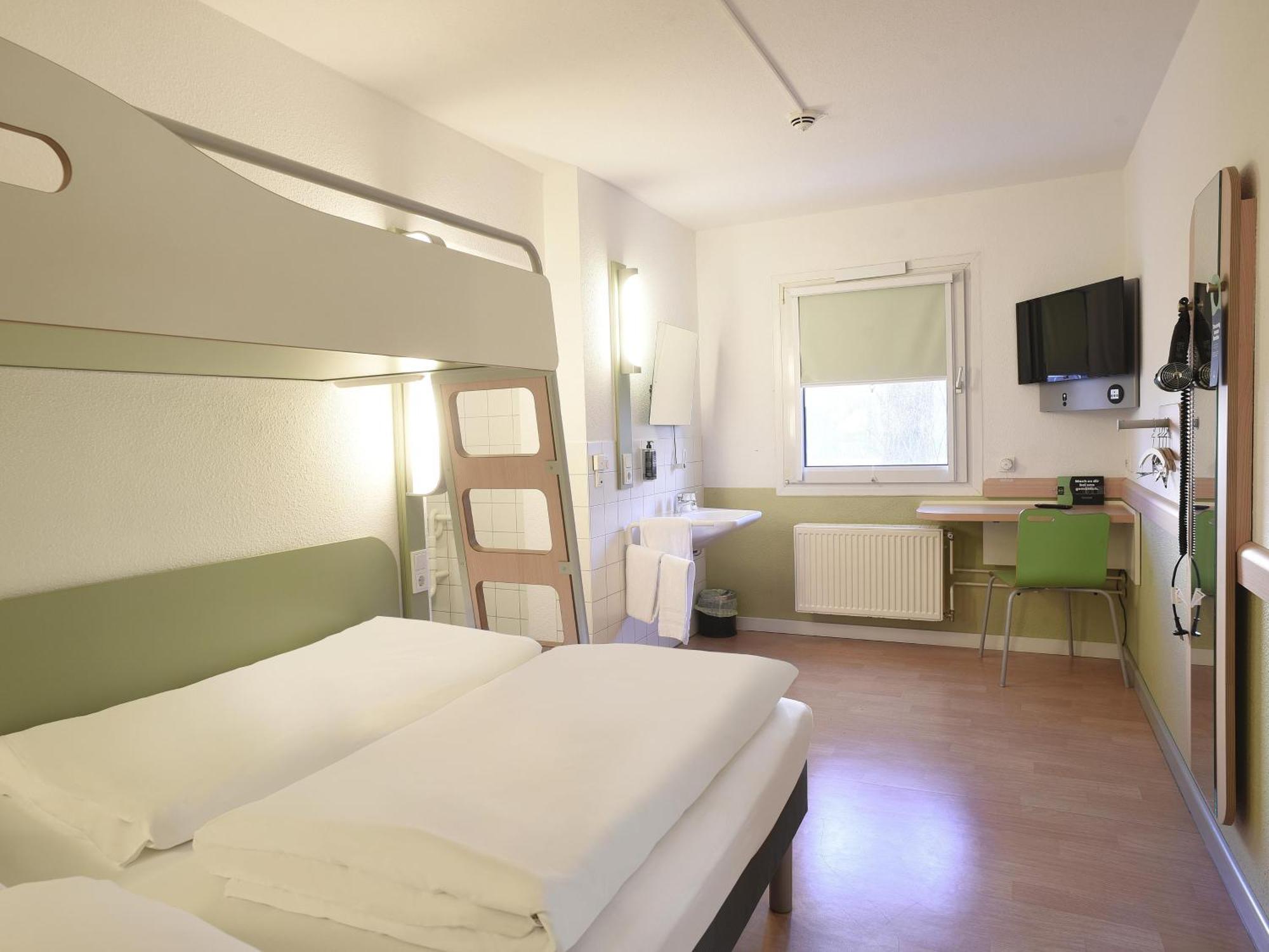 B&B Hotel Rostock-Broderstorf المظهر الخارجي الصورة